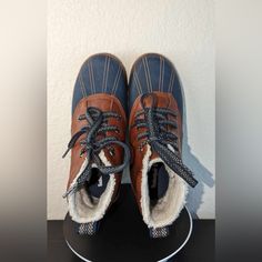 Timberland Mt. Hayes Women's Size 6 Snow Boots A1631 Blue & Brown Lace Up (Laces Have Elastic In Them) Ankle Top Was Only Worn For 3 Days, Indoors Only, Not Outside. Some Minor Scuffing. Other Than That, These Look Almost Unused. Please Check Out All The Pictures Carefully, Before Buying, To Ensure A Positive Purchase Experience. All Of Our Items Listed Are Packed Up With Care And Shipped Out From A Clean Smoke Free Environment, By A Collector. All Reasonable Offers Will Be Considered. Blue Timberland Boots With Round Toe, Blue Timberland Leather Boots, Blue Leather Timberland Boots, Blue Outdoor Boots For Fall, Casual Blue Weatherproof Boots, Casual Weatherproof Blue Boots, Brown Weatherproof Synthetic Boots, Weatherproof Brown Synthetic Boots, Brown Synthetic Weatherproof Boots