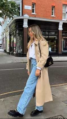 Freya Killin, Milan Outfits, Loafer Outfits, New York Outfits, Outfit Looks, Europe Outfits, Casual Work Outfit, Europe Fashion