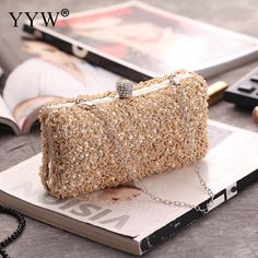 Brand Name: YYWHandbags Type: Evening BagsMain Material: PolyesterLining Material: PolyesterShape: MinaudierePlace Of Origin: GUANG DONG ProvincePlace Of Origin: GUANG DONG ProvinceOrigin: CN(Origin)CN: GuangdongHardness: HARDPattern Type: SolidInterior: No PocketDecoration: DiamondsDecoration: BeadingDecoration: SequinedExterior: NONEOccasion: VersatileClosure Type: HaspGender: WOMENStyle: FashionModel Number: 181106025712Number of Handles/Straps: Single181106025712: 253534Size: 200x60x110mmSty Gold Clutch Bag, Beaded Clutch Purse, Bridal Purse, Vintage Evening Bags, Crystal Bags, Gold Clutch, Women Boxing, Wedding Purse, Party Clutch