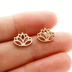 Beautiful Laser Cut Lotus Flower Rose Gold Toned Stud Earrings. Pair Perfectly With Any Outfit. Also Available In Gold Toned, Silver Toned And Black. 7rg Rose Gold Flower-shaped Metal Earrings, Pierced Rose Gold Flower Earrings, Flower Rose, Earrings Color, Lotus Flower, Laser Cut, Silver Gold, Lotus, Silver Tone