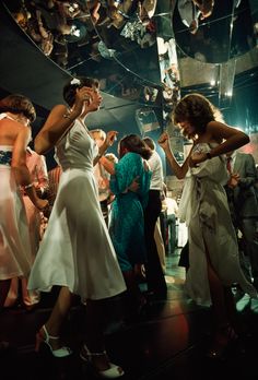 You'll want to disco when you enter L'Ermitage's Suite 100! #bhsuite100 Party Dancing Aesthetic, Musica Disco, Disco 70s