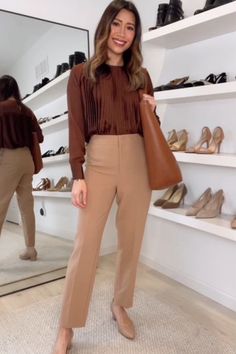 Neutral Business Professional Outfits, Networking Event Outfit, Smart Casual Work Outfit Women, Chic Work Outfit, Smart Casual Work Outfit, Work Outfits Women Summer, Corporate Attire, Look Formal