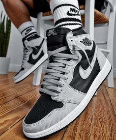 Wallpaper Nike, Cheap Jordan, Dr Shoes, Nike Fashion Shoes, Shadow 2, Jordan Shoes Retro, All Nike Shoes, Jordan 1s, Shoes Sale