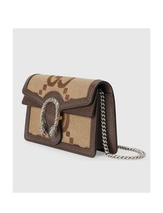 Double G pattern, brown leather piping, palladium gold tone accessories, chain shoulder strap. (This item is packaged in a dust bag or box) Gucci Fashion, Trendy Tote, Mini Shoulder Bag, Christmas Bags, Gucci Bags, Branded Handbags, Luxury Accessories, Gucci Dionysus, Brunei