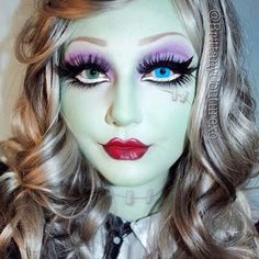 Frankie Stein Cosplay, Stein Cosplay, Frankie Stein Monster High, Frankenstein Makeup, Color Contacts For Halloween, Monster High Makeup, Winx Aesthetic, Monster High Cosplay, Monster High Costume