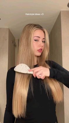 - https://howcandothis.com/hairstyleideas/254049/ Halloweenský Makeup, Hair Inspiration Long, Hairstyles For Layered Hair, Hair Tutorials Easy, Short Hair Tutorial, Work Hairstyles, Hair Up Styles, Long Hair With Bangs, Hair Stylist Life