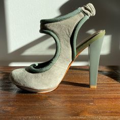 By Mark + James These Subtle Mint Green Suede Heels Are Super Comfortable And Make A Statement! Never Been Worn And Straight Out Of The Box! Uterque Shoes, Mark James, Funky Style, Badgley Mischka Shoes, Slingback Heels, Funky Fashion, Gorgeous Shoes, Slingback Heel, Green Suede