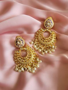 Check out this item in my Etsy shop https://www.etsy.com/listing/1117458338/pink-gold-indian-earrings-indian Gold Indian Earrings, Chandbali Earrings Gold, Jewelry Pakistani, Chandbali Earrings, Earrings Indian, Bollywood Jewelry, Pakistani Jewelry, Indian Earrings, Gold Earring