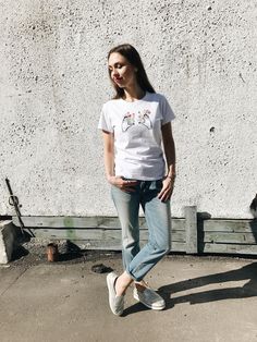 Embroidered t-shirt: This white t shirt has been embroidered by hand with a red flowers on the chest. The cute floral embroidery adds some flair and a handcrafted touch to a plain tee. The quality of the embroidery and t-shirt is superior, I guarantee! ;) If for some reason you will not be happy with you t-shirt (but you definitely will!) I will make full refund as I love my customers! DETAILS: All embroidery is done by hand in 100% french cotton thread. T-shirts are 100% cotton. The embroidered White Short Sleeve T-shirt With Floral Embroidery, White Floral Embroidered T-shirt, White Floral Embroidery Short Sleeve T-shirt, White Floral Embroidered Short Sleeve T-shirt, White Embroidered T-shirt For Everyday, White Embroidered T-shirt, Everyday White Embroidered T-shirt, White Floral Embroidered T-shirt For Spring, Embroidered Short Sleeve T-shirt For Gift