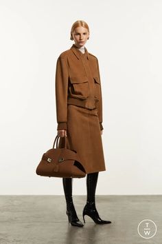 Tagwalk: The Fashion Search Engine Flight Jacket, Winter Mode, Salvatore Ferragamo, Minimalist Fashion, Autumn Winter Fashion, Fashion News