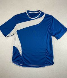 Wilson Men's Running Athletic Crew Tee T Shirt. Size S Blue w/white stripes.  See pictures Blue Short Sleeve T-shirt With Contrast Stripes, Blue Sporty T-shirt With Contrast Stripes, Blue Short Sleeve T-shirt With Three Stripes, Striped Crew Neck Tops For Sports, Sports T-shirt With Contrast Stripes And Crew Neck, Sports T-shirt With Contrast Stripes, Blue Sports Tops With Three Stripes Branding, Blue Sports Top With Three Stripes Branding, Striped Crew Neck T-shirt For Sports