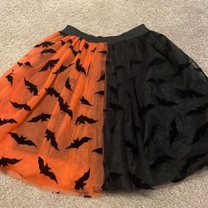 Brand New With Tags Limited Edition Foxblood Halloween Skirt!! My God I Love This One. Only Selling Because It’s Too Big So I Never End Up Wearing It Fits Like A S. Knee Length Circle Skirt. Velvet Bats On Tulle Fabric. Price Is Firm Because I Want It To Be Loved! Witchy Skirt For Halloween Cosplay, Halloween Cosplay Mini Skirt, Black Skirt For Halloween Costume Party, Halloween Costume Mini Skirt, Halloween Costume Party Mini Skirt, Witchy Halloween Party Skirt, Halloween Party Witchy Skirt, Bat Skirt, Bleach Painting