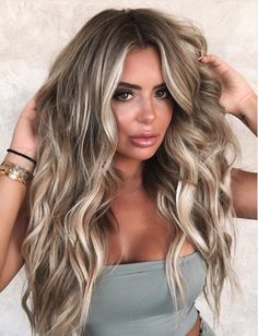 Blonde Summer Hair 2023, Summer Hair 2023, Hair Colors For 2023, Blonde Summer Hair, Hair Color Platinum, Brielle Biermann, Blonde Summer, Hair Dye Tips, Dark Brunette Hair