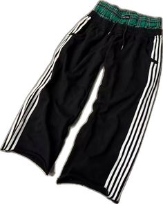 Casual Three Stripes Gym Bottoms, Casual Workout Bottoms With Three Stripes, Casual Gym Pants With Three Stripes, Black Cotton Sweatpants For Workout, Black Hip Hop Workout Bottoms, Black Hip Hop Style Sweatpants For Gym, Black Hip Hop Sweatpants For Gym, Casual Three Stripes Bottoms For Streetwear, Black Workout Pants With Three Stripes