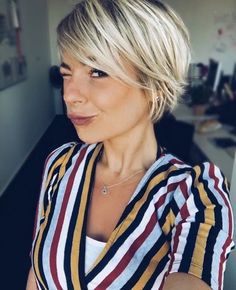 Short Hair For Summer 2023, Super Short Bob Hairstyles, Longer Pixie Cut, Sienna Miller Short Hair, Bob Cuts For Women, Bob Hairstyles 2018, Mara Dyer, Latest Short Haircuts