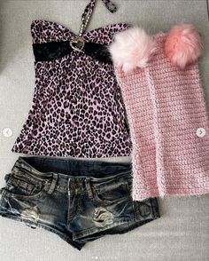 Goth Barbie, Mcbling Fashion, Trashy Outfits, Goth Outfit, 일본 패션, 2000s Outfits, Gyaru Fashion, Scene Fashion, Kehlani