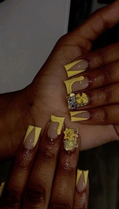 Yellow Nail Inspo Short, Yellow Duck Nails, Yellow Nail Set, Leo Inspired Nails, Nail Ideas Yellow, Yellow Short Nails, Yellow Acrylic Nails, Shirt Maxi Dress, Cardigan Dress