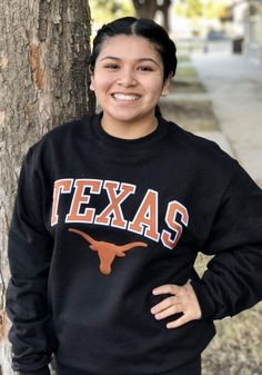 Champion Texas Longhorns Mens Black Powerblend Long Sleeve Crew Sweatshirt - 14755434 Texas Longhorns Sweatshirt, Texas Longhorns Outfits, Texas Longhorns Shirts, Dallas Shopping, Hoodie Cute, Dream College, Texas Longhorn, Fc Dallas, Texas Longhorns