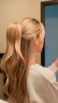 Half Up Half Down Hair Pictures, Feminine Ponytail, Hairstyle Examples, Curling Wand, Bouncy Curls, Hair Stylist Life, Easy Hairstyles For Long Hair, Homecoming Hairstyles