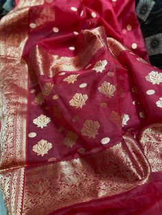 Chanderi pattu silk saree wid blouse piece Festive Celebration Katan Silk Pre-draped Saree, Festive Katan Silk Pre-draped Saree With Dupatta, Pre-draped Saree With Dupatta For Diwali Celebration, Art Silk Saree With Sheer Dupatta, Festival Saree Blouse Piece With Sheer Dupatta, Festivals Sheer Dupatta Blouse Piece For Saree, Sheer Dupatta Blouse Piece For Saree, Transitional Saree With Sheer Dupatta, Celebration Katan Silk Pre-draped Saree With Dupatta