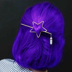 Bright Purple Hair, Hair Clips 90s, Star Crystal, Dyed Hair Inspiration, Peinados Fáciles Para Cabello Corto, Poses References, Bright Purple