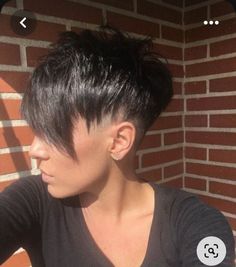 Hair Cut Ideas, Short Dark Hair, Hair With Highlights, Short Hair Images, Men Hair Color, Dark Hair With Highlights, Edgy Short Hair