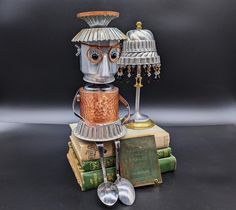 Recycle Projects, Recycled Metal Art, Art Assemblage, Object Art, Anna White Diy, Bookshelf Design, Tin Man, Found Object Art