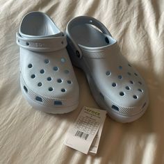 Nwt, Womens Us Size 9 Powder Baby Blue Casual Light Blue Slip-on Clogs, Casual Blue Clogs For Spring, Light Blue Summer Clogs With Round Toe, Light Blue Round Toe Clogs For Summer, Light Blue Round Toe Clogs For Spring, Blue Closed Toe Clogs For Spring, Casual Light Blue Clogs For Summer, Casual Light Blue Summer Clogs, Blue Synthetic Clogs For Summer