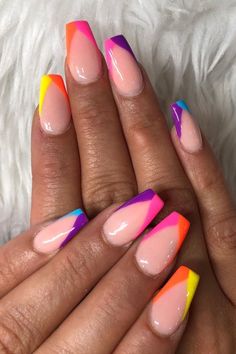 Modern French Nails, French Nails Tips, Modern French Manicure, French Manicure Ideas, Glitter Accent Nails, French Tip Nail Designs, Sassy Nails, Finger Nail Art