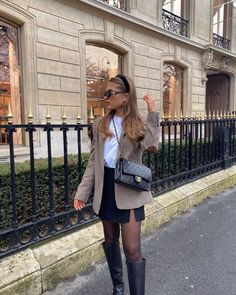 Grace Foley, Parisian Outfits, Looks Pinterest, Senior Trip, Europe Outfits, London Outfit, Moda Paris, Neue Outfits