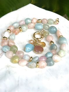 Boho Vintage Natural Crystal Colorful Beaded Necklace Everyday Jewelry Ethnic Style, Multicolor / One / size Pink Moonstone, Aquamarine Necklace, Bracelet Display, Stone Beaded Necklace, Chains Necklaces, Beaded Accessories, Colourful Necklace, Bohemian Fashion, Everyday Jewelry