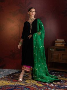 Buy Hand Embroidered Black Velvet Kurti Palazzo Suit Indian Formal Online in India - Etsy New Party Wear Dress, Wedding Wear Pakistani, Plus Size Palazzo, Velvet Kurti, Velvet Suit Design, Palazzo Dress, Dress Designs For Girls, Suit Indian, Kurti Palazzo