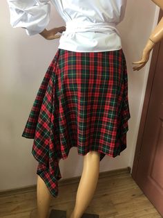 "This beautiful tartan skirt is made from fine soft viscose fabric. Knee lenght about 60 cm. SIZE CHART SIZE S - US 6, UK 8, EU 36 bust: bust around 34.5\"/90cm Waist: waist around 27.5\"/70cm Hips: hips around 34.5\"/90cm SIZE M - US 8, UK 10, EU 38 bust: bust around 37.5\"/95cm Waist: waist around 29.5\"/75cm Hips: hips around 37.5\"/95cm SIZE L - US 10, UK 12, EU 40 bust: bust around 39.5\"/100cm Waist: waist around 31.5\"/80cm Hips: hips around 39.5\"/100cm SIZE XL - US 12, UK 14 , EU42 bust Fitted Full Skirt In Plaid, Scottish Style Plaid Lined Skirt, Fitted Scottish Pleated Skirt, Red Tartan Fitted Bottoms, Red Scottish Style Fitted Bottoms, Royal Stewart Tartan, Stewart Tartan, Tartan Skirt, Plaid Skirt