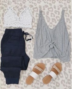 Spring Outfit Women, Simple Spring Outfits, Linen Joggers, Mode Kimono, Joggers Outfit, Zara Outfit, Casual Styles, Rose Style, Cute Summer Outfits