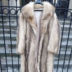 In Good Condition. Small Spot On Lieing Made In New London Fur Fashion Men, New London, Fur Coats, Fur Fashion, Fur Jacket, Spot On, Fur Coat, Mens Jackets, Fox