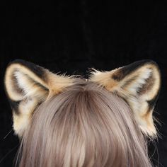 ❤️❤️ We insist on original design and high quality raw materials and fine workmanship as our goal! ❤️❤️Every ear is made of high quality faux fur which is fixed on the metal frame,and ears' inner is iron thread,so the headband is freely adjustable Dimension:From hair band to ear tip about 2.8 Inches（7 cm）. Shipment:Freight Free Preparing time:1-2 weeks Transit time:2 weeks Upgrade shipping:1 week ❤️❤️Faux fur ears and tail can not be washed. The fur will be messy and tangled after washing. Pleas Ferret Fursuit, Cheetah Ears, Tiger Snow, Animal Ears Headband, Therian Gear, Fox Ears And Tail, Leopard Ears, Lion Ears, Puppy Boy