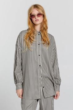 Oversized Walker Shirt | Karen Walker Trendy White Shirt With Shirttail Hem, Oversized Striped Tops For Daywear, Striped Collar Shirttail Hem Top, Classic Oversized Shirt With Striped Collar, Oversized White Shirt With Striped Collar, Casual Striped Blouse With Shirttail Hem, Casual Shirt With Striped Collar For Fall, Oversized White Casual Blouse, Relaxed Fit Tops With Striped Collar For Daywear