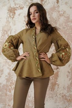 "Brown sleeve cardigan Wrap blouse (jacket) with floral embroidery is made of high-quality 100% linen. Embroidered linen blouse is sophisticated and beautiful. You can wear linen wrap top with balloon long sleeves as a kimono. It will be a super Christmas gift. The buttons are fastened to the front, and the back side has an elastic band. The main decoration of the clothing is the ability to choose your own style of the image - as a blouse or a stylish and effective jacket (for this we do not fas Boho Bride Dress, Linen Wrap Top, Ukrainian Vyshyvanka, Linen Kimono, Kimono Blouse, Embroidered Kimono, Dramatic Classic, Kimono Wrap, Linen Maxi Dress