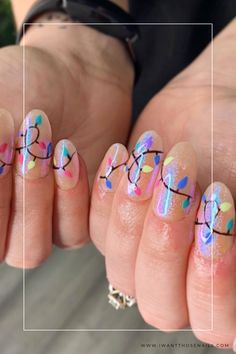 christmas string light nails Lights Nails Christmas, Christmas String Light Nails, Christmas Nails 2023 Lights, Christmas Nails Lights Xmas, Christmas Light Nail Ideas, Christmas Nails Different Colors, Christmas Tree Light Nails, Fairy Light Nails, String Light Nails