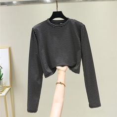 Women Striped Crop Top Long Sleeve T Shirt Knitted Streetwear L0133 Knitted Streetwear, Tshirt Streetwear, Crop Top Long Sleeve, Crop Top Long, Stripe Outfits, Chic Blouses, Top Outfit, Crop Top Outfits, Long Crop Top