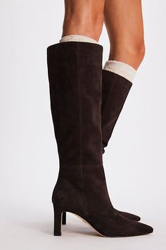 Tall Brown Boots Leather, Ankle Boots Suede, Knee High Boots And Mini Skirt, Brown Suede Tall Boots, Black Boots Heeled, Chocolate Brown Knee High Boots Outfit, Brown Suede Knee High Boots Outfit, Chocolate Boots Outfit, Cute Boot Outfits