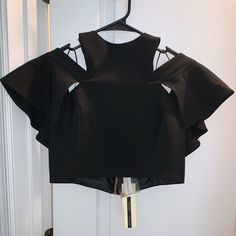 Cute Cut Out Detail! Top Is Cropped. Pair With High Waisted Skirt Or Trousers For Complete Look. Item Is Not Stretchy. Fitted Crop Top With Zipper For Party, Fitted Crop Top With Zipper Closure For Party, Fitted Party Crop Top With Zipper Closure, Chic Evening Tops With Back Zipper, Chic Tops With Back Zipper For Night Out, Elegant Black Top With Back Zipper, Fitted Party Top With Back Zipper, Elegant Party Tops With Back Zipper, Summer Party Crop Top With Zipper Closure