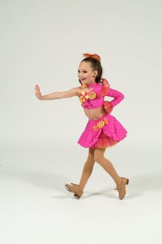 Maddie And Mackenzie Ziegler, Maddie Ziegler Dancing, Mom Baby Pictures, Dance Moms Minis, Maddie Mackenzie, Old Dance, Dance Moms Costumes, Dance Moms Maddie, Dance Moms Pictures