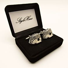 FREE UK Shipping Quality Royal Flush Cufflinks with gift box. Color: Silver Material: Rhodium-coated brass Size: 1 inch First-class postage to the UK is FREE  * International tracking numbers can only be provided if you opt for a tracking service SHIPPING: In order to keep postage costs low for the buyer, packages are sent by ordinary 1st class mail and have always been delivered safely. Packages to the UK are usually delivered in 2 working days after dispatch and orders to Europe within 5-7 wor Wedding Cufflinks Groom, Royal Flush, Groom Cufflinks, Wedding Cufflinks, Teapots And Cups, Cufflinks Wedding, Golf Gifts, Clear Stone, Cufflinks Men