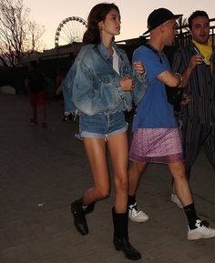 Double Denim Outfit Festival, Boot Shorts Outfit, Festival Outfits Denim Shorts, Denim Shorts Festival Outfit, Shorts Boots Outfit, Coachella Denim Outfit, Festival Denim Jean Shorts, Harness Boots Outfit, Denim Festival Shorts