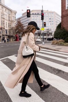 My Best Tips for a Chic Athleisure Look Chic Athleisure, All Black Nikes, Busy Person, Chic Backpack, Dark Sunglasses, Leopard Leggings, All Black Looks