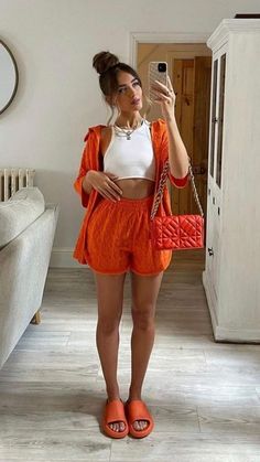 Lilac Top Outfit Color Combos, Orange Outfit, Causual Outfits, Colourful Outfits, Summer Fits, Looks Vintage, Cute Casual Outfits