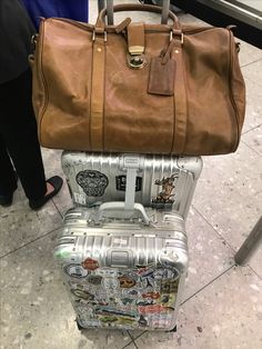 Luggage Bags Travel Aesthetic, Luggage Bag Aesthetic, Rimowa Suitcase Aesthetic, Airport Luggage Aesthetic, Travel Aesthetic Luggage, Rimowa Luggage Aesthetic, Travel Bags Aesthetic, Baggage Aesthetic, Travel Luggage Aesthetic