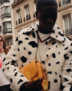 Dalmatian Print, Black Mask, Doja Cat, Luxury Home Decor, Dalmatian, Louis Vuitton Handbags, Fashion Designer, Louis Vuitton, Couture