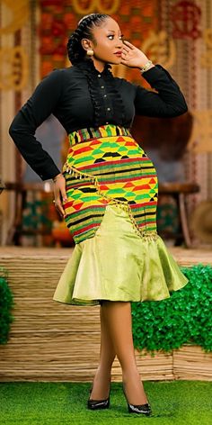 Anita Akuffo's #KenteSkirt. Kente Skirt, Latest African Styles, African Chic, Ankara Skirt And Blouse, Ankara Designs, Ghanaian Fashion, Kente Styles